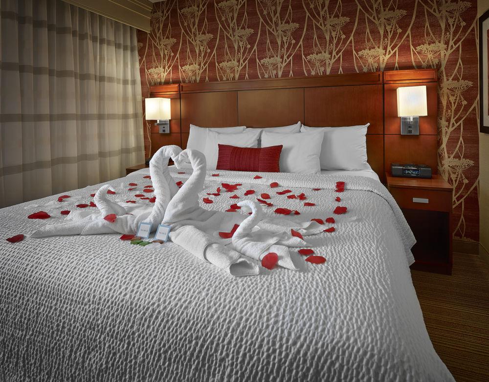 Courtyard By Marriott Edmonton West Hotel Eksteriør billede