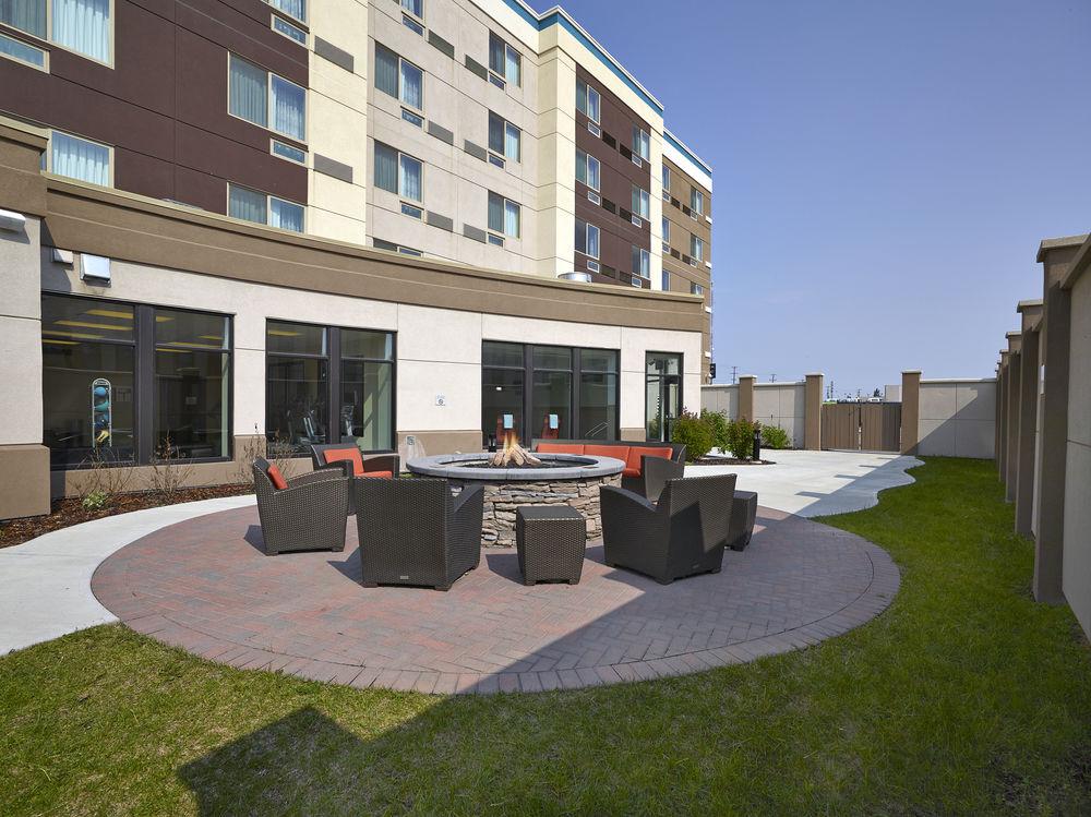 Courtyard By Marriott Edmonton West Hotel Eksteriør billede