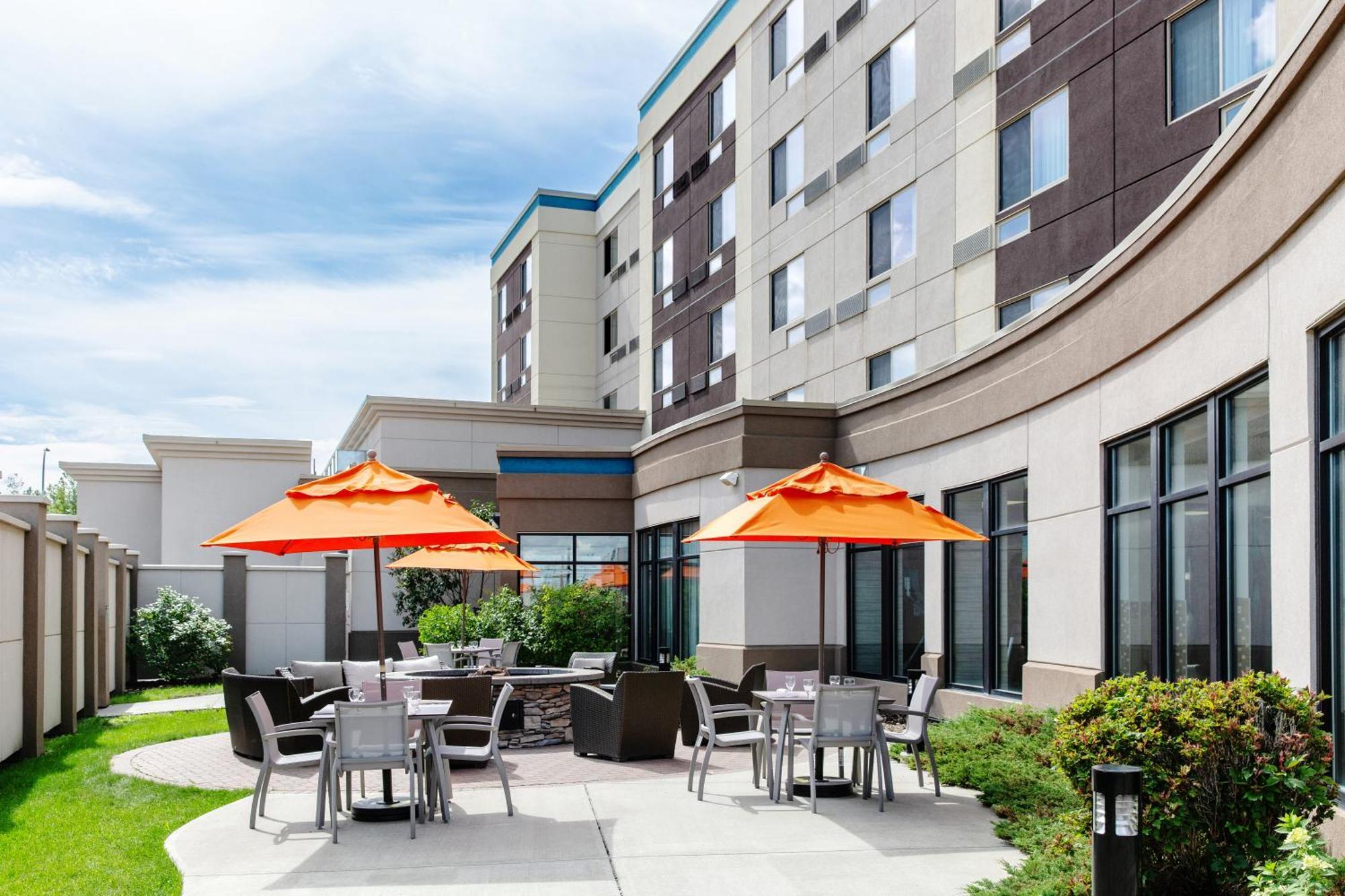 Courtyard By Marriott Edmonton West Hotel Eksteriør billede
