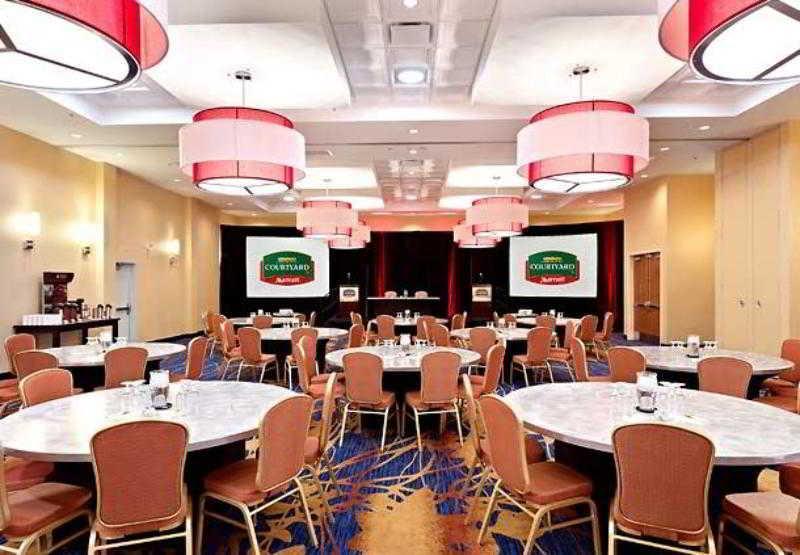 Courtyard By Marriott Edmonton West Hotel Eksteriør billede